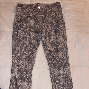 Lululemon invigorate leggings